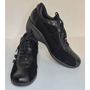 LAURA BIAGIOTTI women's sneakers, leather/SUEDE Size: EU 41 USA 11 Crystal Logo